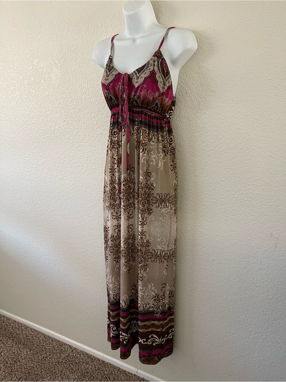 Amor Vivian Pink Tan Boho Maxi Dress Women's‎ S Damask Print Empire Waist V-Neck